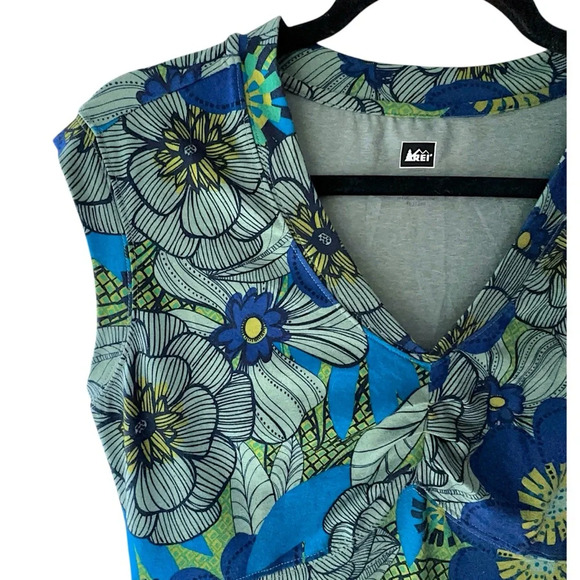 REI NWOT NORTHWAY DRESS RETRO FLORAL V-NECK ACTIVEWEAR | SIZE: SMALL - Picture 3 of 9